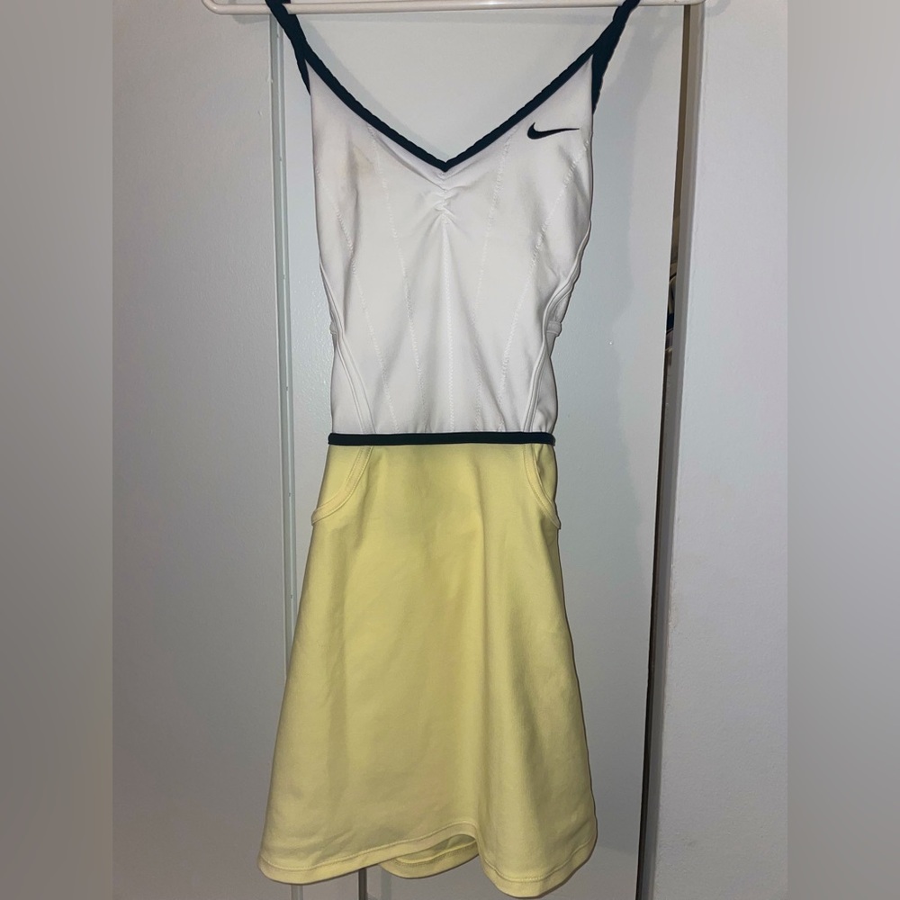 Nike Women’s Femme Tennis Dress - TAGS ON!